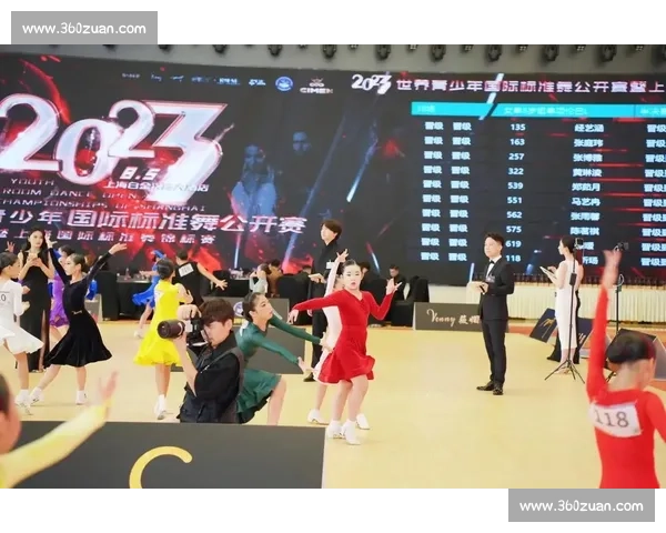 拉丁舞比赛服装的专业要求与选择技巧解析 拉丁舞比赛服装的专业要求与选择技巧解析